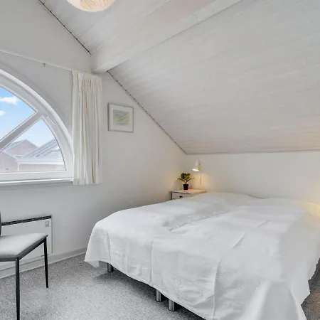 Apartment Withulf - 2-3km From The Sea In Western Jutland By Interhome